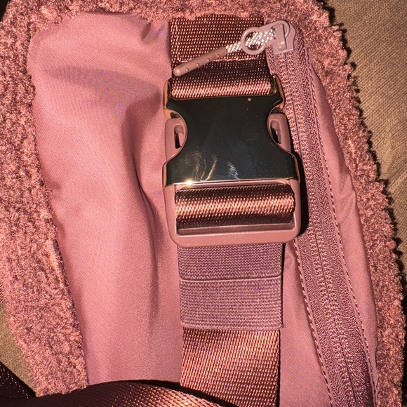 Lululemon Brown Sherpa Adjustable Belt Bag NWOT - Picture 9 of 11